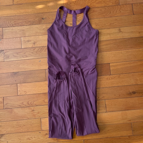 Harmony jumpsuit onesie plum crisscross back size M - Picture 7 of 15